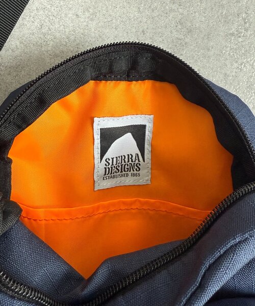 SIERRA DESIGNS（シェラデザイン）の「【SIERRA DESIGNS】別注縦型ミニショルダー（トートバッグ・レディース・ネイビー/ブラック・FREE）」の3枚目の写真