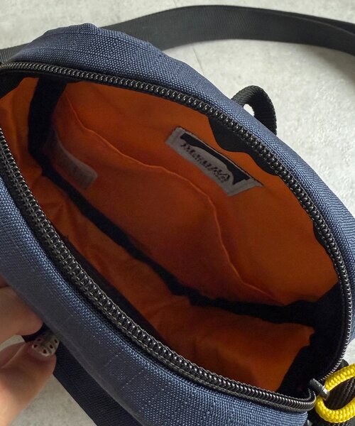 SIERRA DESIGNS（シェラデザイン）の「【SIERRA DESIGNS】別注縦型ミニショルダー（トートバッグ・レディース・ネイビー/ブラック・FREE）」の4枚目の写真