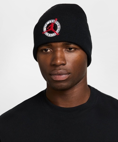 JORDAN BRAND(ジョーダンブランド)の「JORDAN BRAND Jordan Flight Club Peak Beanie(ジョーダンブランド ジョーダン フライト クラブ ピーク ビーニー)(ニットキャップ/ビーニー・メンズ・ブラック/ベージュ系・ONE SIZE)」の2枚目の写真
