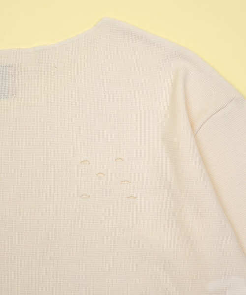Zooodle(ズードル)の「Damage waffle long sleeve tee - ダメージワッフルロンT -(Tシャツ/カットソー・メンズ・ネイビー/ベージュ・MEDIUM/LARGE)」の11枚目の写真