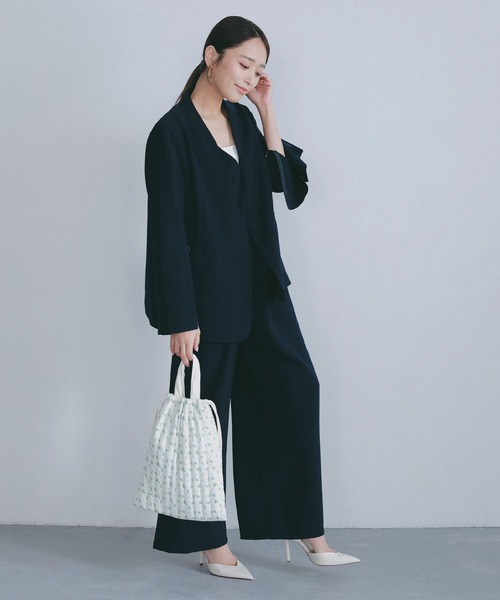 AJUGA.(アジュガ)の「メルトキルティング撥水シューズケース(トートバッグ・レディース・ネイビー/ホワイト・ONE SIZE)」の17枚目の写真