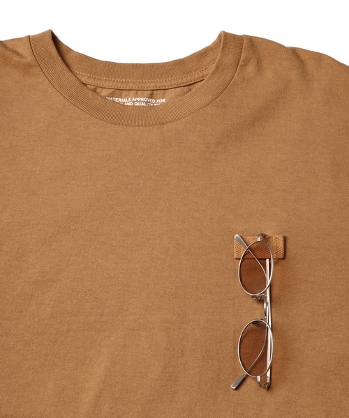 Sandinista(サンディニスタ)の「American Cotton Holder L-S Tee / アメリカンコットン後染めホルダー付き長袖Tシャツ(Tシャツ/カットソー・メンズ・ホワイト/キャメル/ブラック系その他/ブルー・SMALL/MEDIUM/LARGE)」の6枚目の写真
