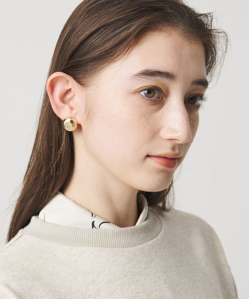 UNITED ARROWS(ユナイテッドアローズ)の「OGN/HEMIS イヤリング(イヤリング・レディース・シルバー/ゴールド・FREE)」の3枚目の写真