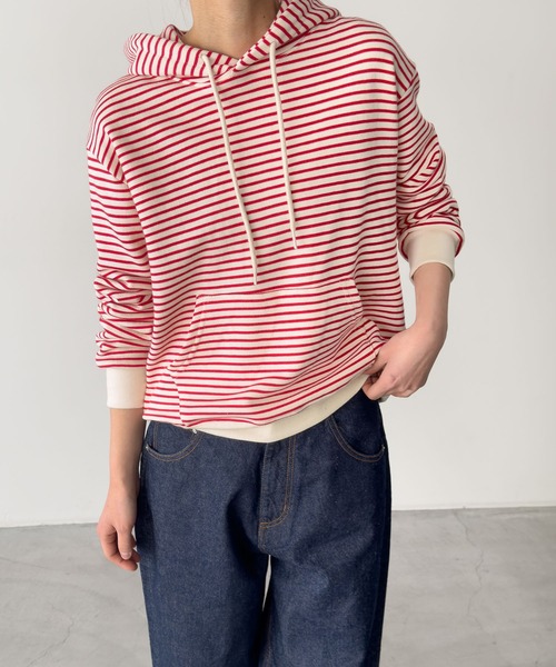 CANAL JEAN(キャナルジーン)の「SLEEK ボーダーパーカープルオーバー 裏毛(パーカー・レディース・レッド/ネイビー・ONE SIZE)」の1枚目の写真