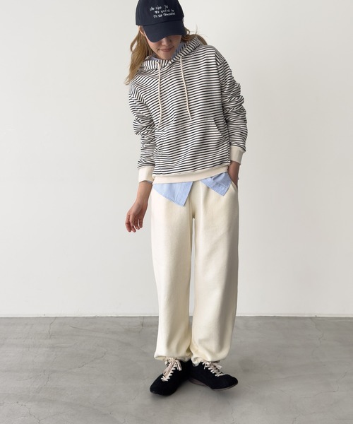 CANAL JEAN(キャナルジーン)の「SLEEK ボーダーパーカープルオーバー 裏毛(パーカー・レディース・レッド/ネイビー・ONE SIZE)」の5枚目の写真