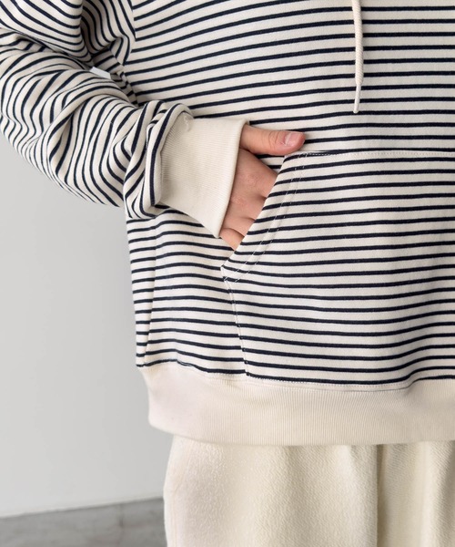 CANAL JEAN(キャナルジーン)の「SLEEK ボーダーパーカープルオーバー 裏毛(パーカー・レディース・レッド/ネイビー・ONE SIZE)」の13枚目の写真