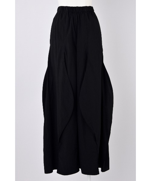 ENFOLD(エンフォルド)の「WAVE DRAPE TROUSERS(その他パンツ・レディース・ブラック・36)」の1枚目の写真
