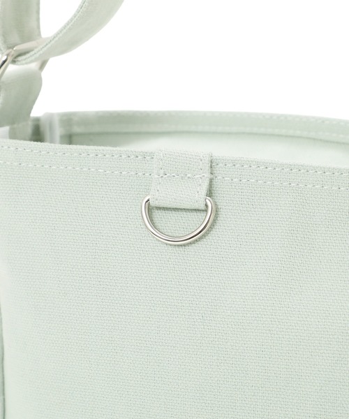 Manhattan Portage（マンハッタンポーテージ）の「SAGAPONACK SHOULDER BAG CANVAS LIGHT 26（ショルダーバッグ・レディース・グレー/グリーン・SMALL）」の10枚目の写真