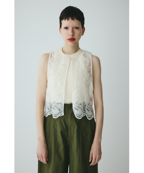 HeRIN.CYE(ヘリンドットサイ)の「Lace vest レースベスト(ベスト・レディース・オフホワイト/ブラック/ベージュ・FREE)」の2枚目の写真