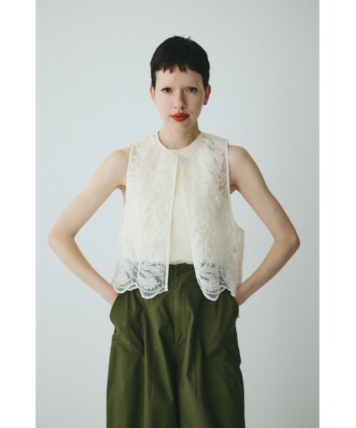 HeRIN.CYE(ヘリンドットサイ)の「Lace vest レースベスト(ベスト・レディース・オフホワイト/ブラック/ベージュ・FREE)」の20枚目の写真