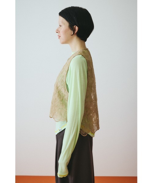 HeRIN.CYE(ヘリンドットサイ)の「Lace vest レースベスト(ベスト・レディース・オフホワイト/ブラック/ベージュ・FREE)」の5枚目の写真