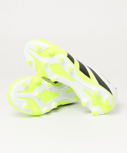 adidas(アディダス)の「キッズ プレデター CLUB FG/MG スパイク / 天然芝・土・人工芝用 / Predator Club Firm Multi-Ground Boots Kids / アディダス adidas(スニーカー・キッズ・ホワイト×ブラック・22.0cm/21.0cm/21.5cm/20.0cm/24.5cm/24.0cm/23.5cm/23.0cm/22.5cm)」の7枚目の写真