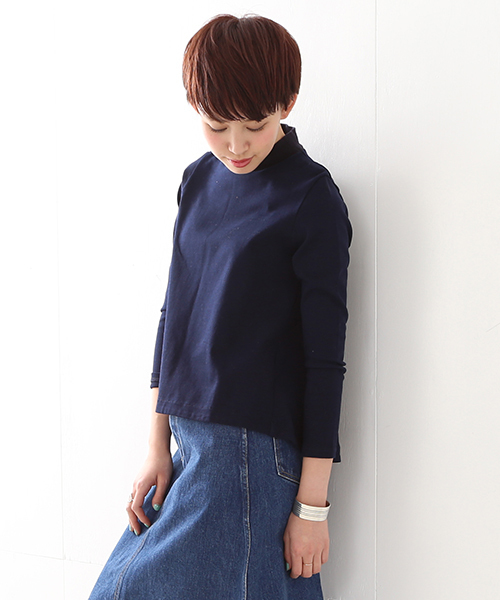 Ray BEAMS（レイビームス）の「◇【ラブリ着用】Ray BEAMS / ロングテール フレア ハイネック（Tシャツ/カットソー・レディース・その他1/ネイビー・ONE SIZE）」の2枚目の写真
