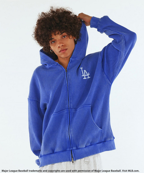 BACK TO THE FIELD（バック トゥー ザ フィールド）の「【MLB】Thermal Zip Hoodie（パーカー・メンズ・ピンク/ブラック/ブルー・MEDIUM/LARGE/XL）」の3枚目の写真