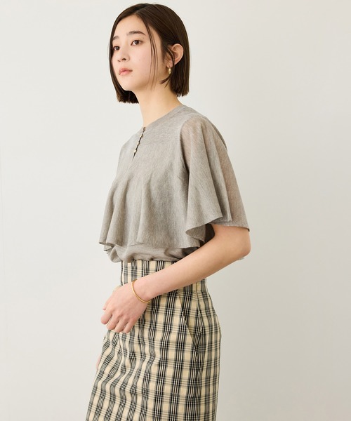 ROPE'（ロペ）の「LEVITA ティアードフリルニットプルーオーバー/接触冷感・イージーケア（Tシャツ/カットソー・レディース・ブラック/レッド/ベージュ・FREE）」の2枚目の写真