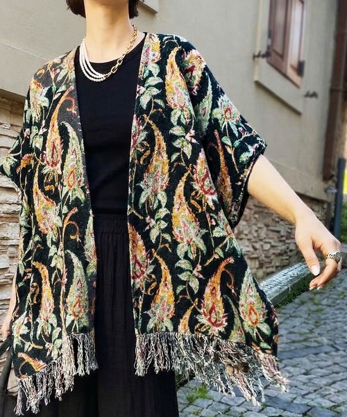 昭和レトロ ポンチョ グリーン フリンジ付きアンゴラ混立体花柄刺繍入りフリー フリンジ 花柄 ポンチョ（その他トップス）｜antiqua（アンティカ）の
