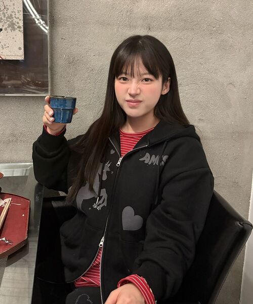 AMESWORLDWIDE（アメスワールドワイド）の「UNICORN DRAWING HOODIE ZIP-UP BLACK（パーカー・レディース・その他・FREE）」の12枚目の写真