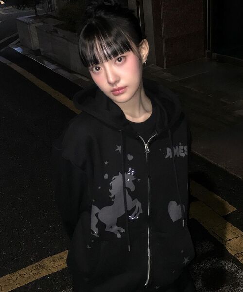 AMESWORLDWIDE（アメスワールドワイド）の「UNICORN DRAWING HOODIE ZIP-UP BLACK（パーカー・レディース・その他・FREE）」の16枚目の写真