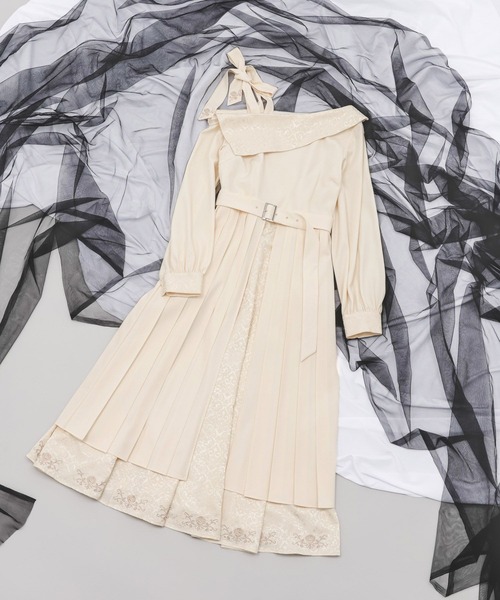 HARE（ハレ）の「【NANA×HARE】ワンショルダージャガードキリカエワンピース（ワンピース・レディース・ブラック/オフホワイト・MEDIUM/SMALL）」の5枚目の写真