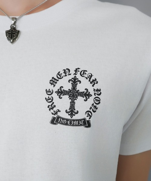 SPINNS（スピンズ）の「短丈クロスバックプリント半袖Tシャツ/ワンポイント（Tシャツ/カットソー・メンズ・ホワイト/ブラック/ブラック系その他/ウッドランド・ONESIZE）」の12枚目の写真