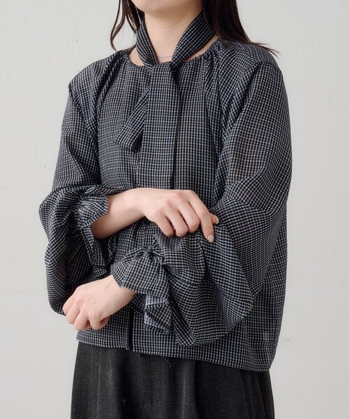 Kastane(カスタネ)の「【一部店舗限定/2WAY】B シアーチェックボウタイブラウス(シャツ/ブラウス・レディース・ブラック/アイボリー/ブルー・FREE)」の1枚目の写真