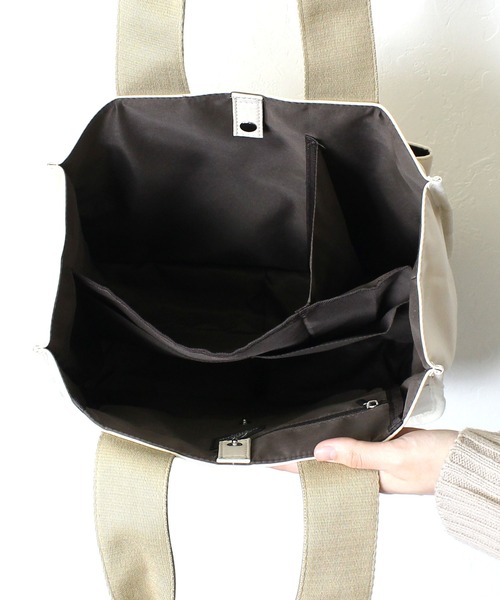 LIZDAYS(リズデイズ)の「【撥水/高密度ナイロン】タテ型仕切りトートバッグ(トートバッグ・レディース・カーキ/ブラック/ナチュラル/ライトグレー/ベージュ×ブラック/ダークグレー/ベージュ/グレー系1・FREE)」の14枚目の写真