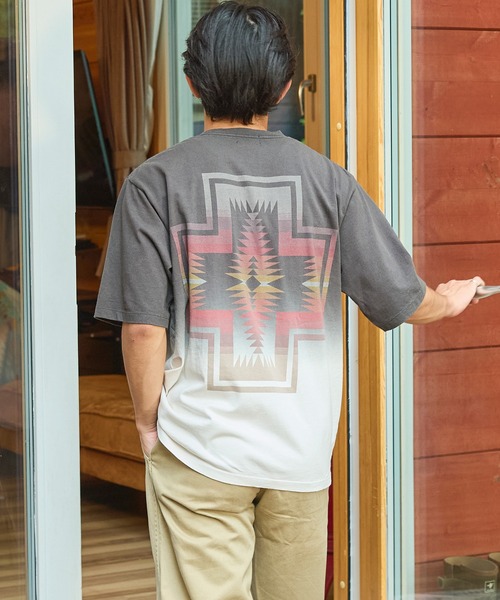 PENDLETON(ペンドルトン)の「PENDLETON/ペンドルトン ショートスリーブ ジャージーグラデーションダイ MW バックプリントTシャツ(Tシャツ/カットソー・メンズ・チャコールグレー/ミント/コーラル・MEDIUM/LARGE)」の1枚目の写真
