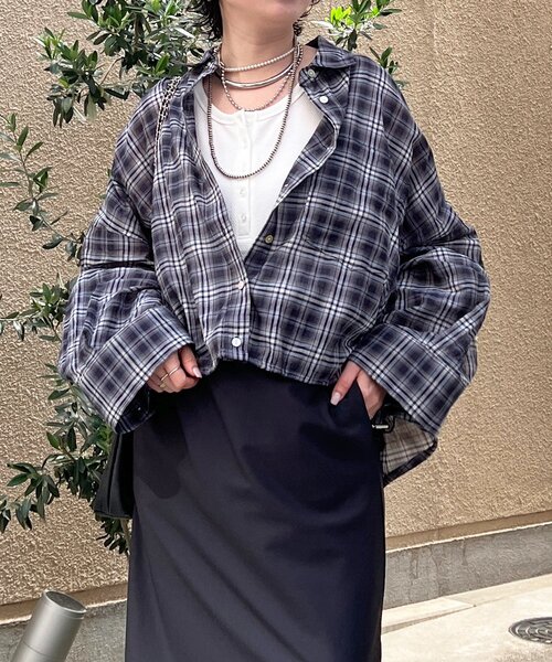 un dix cors(アンディコール)の「ショートチェックシャツ(シャツ/ブラウス・レディース・ブラック/サックスブルー・FREE)」の1枚目の写真