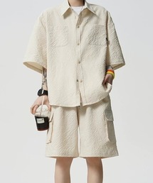 CELENA BEATS（セレナビーツ）の「オーバーサイズ シアサッカータッチ 半袖シャツ × カーゴ ショート パンツ セットアップ（セットアップ）」