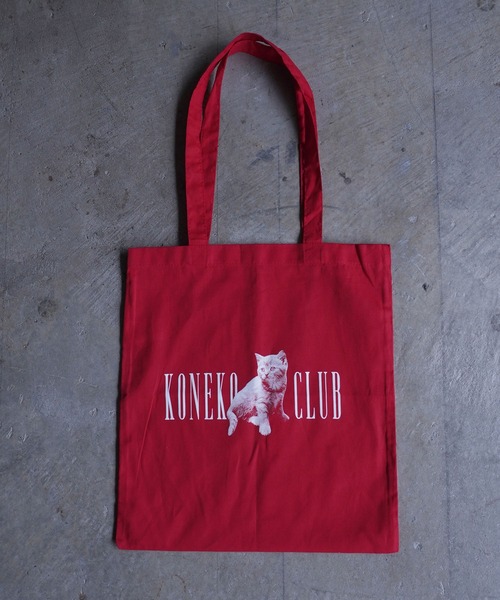 AKISHIKA design(アキシカデザイン)の「Tote Bag KONEKO CLUB(トートバッグ・メンズ・Red・ONE SIZE)」の1枚目の写真