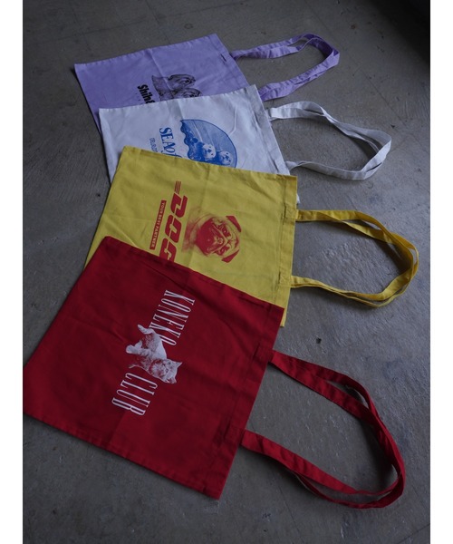 AKISHIKA design(アキシカデザイン)の「Tote Bag KONEKO CLUB(トートバッグ・メンズ・Red・ONE SIZE)」の9枚目の写真