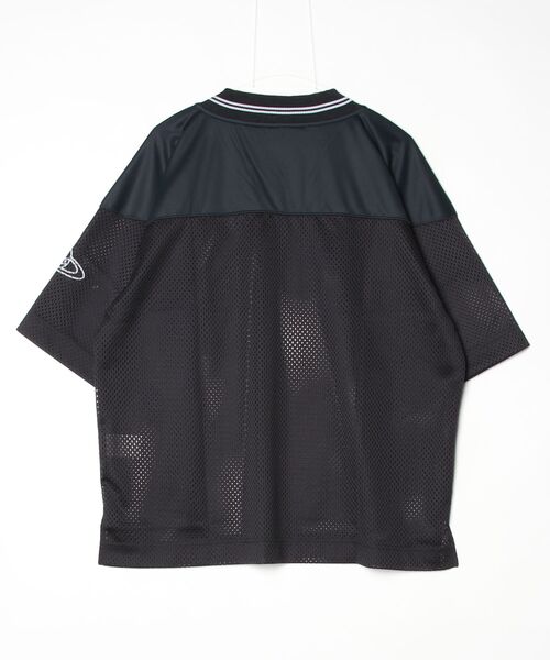 Vivienne Westwood MAN（ヴィヴィアンウエストウッドマン）の「FOOT BALL JERSEY MESH T-SHIRT（Tシャツ/カットソー・メンズ・ブラック・M）」の2枚目の写真