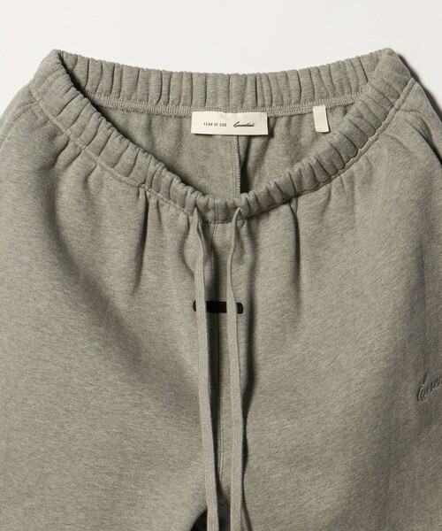 FOG ESSENTIALS(エフオージーエッセンシャルズ)の「<FEAR OF GOD ESSENTIALS>CLASSIC ショーツ(スウェットパンツ・メンズ・ダークグレー/ライトグレー・M/XS/S/L)」の6枚目の写真