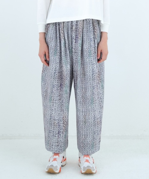 BEDSIDEDRAMA(ベットサイドドラマ)の「BEDSIDEDRAMA/ベッドサイドドラマ/Daydream Photo Wide Pants(その他パンツ・レディース・ブラック/グレー・2/1)」の1枚目の写真