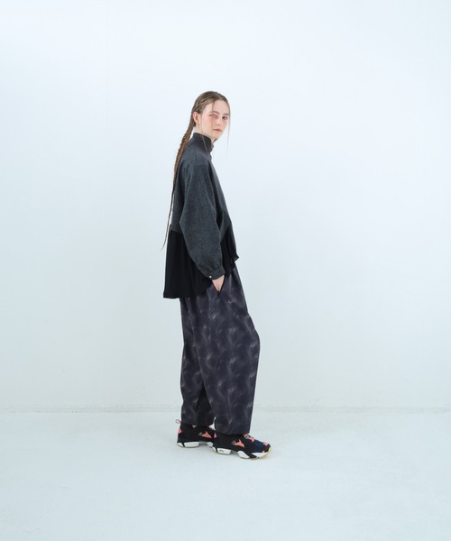 BEDSIDEDRAMA(ベットサイドドラマ)の「BEDSIDEDRAMA/ベッドサイドドラマ/Daydream Photo Wide Pants(その他パンツ・レディース・ブラック/グレー・2/1)」の6枚目の写真