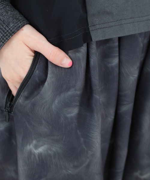 BEDSIDEDRAMA(ベットサイドドラマ)の「BEDSIDEDRAMA/ベッドサイドドラマ/Daydream Photo Wide Pants(その他パンツ・レディース・ブラック/グレー・2/1)」の8枚目の写真