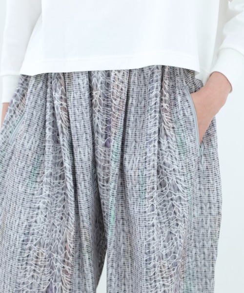 BEDSIDEDRAMA(ベットサイドドラマ)の「BEDSIDEDRAMA/ベッドサイドドラマ/Daydream Photo Wide Pants(その他パンツ・レディース・ブラック/グレー・2/1)」の14枚目の写真