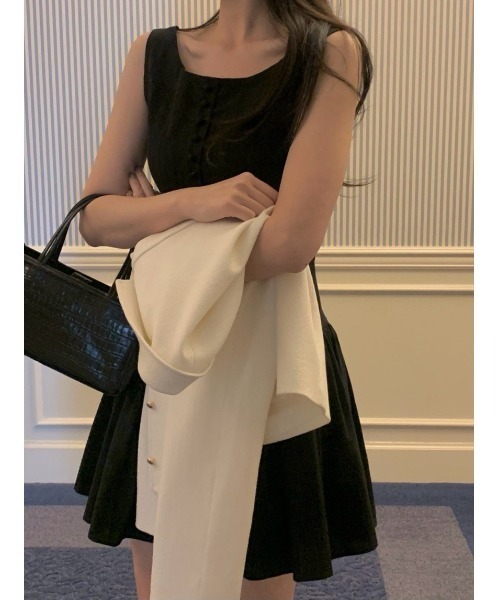 FAVORITO(ファヴォリート)の「フリルベスト・ドレス(ワンピース・レディース・オフホワイト/ブラック・M/S)」の19枚目の写真