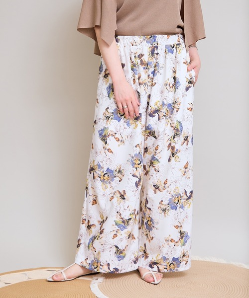 LHELBIE(レルビエ)の「フラワープリントパンツ(その他パンツ・レディース・ブラック/ブルー/オフホワイト・M)」の5枚目の写真