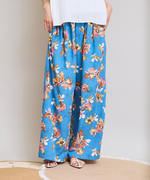 LHELBIE(レルビエ)の「フラワープリントパンツ(その他パンツ・レディース・ブラック/ブルー/オフホワイト・M)」の7枚目の写真
