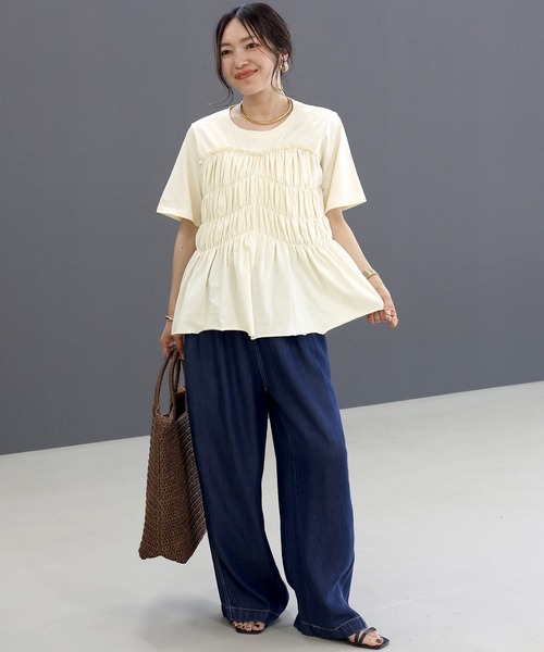 Aletta vita(アレッタビータ)の「接触冷感綿天竺フロントギャザーカットソー(Tシャツ/カットソー・レディース・ブラック/アイボリー・M)」の3枚目の写真