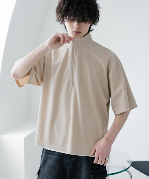 Rocky Monroe(ロッキーモンロー)の「オーバーサイズフェイクスエードハーフジップ半袖プルオーバー(Tシャツ/カットソー・メンズ・ベージュ/チャコール/ブルー/オフホワイト/ブラック・M/L/XL)」の1枚目の写真
