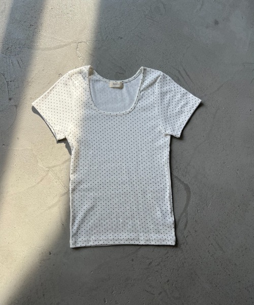 NUJOH(ヌゾ)の「Dot Slim Fit Tee / ドットスリムフィットT(Tシャツ/カットソー・レディース・クリーム/グレー/ブラック/アイボリー・FREE)」の5枚目の写真