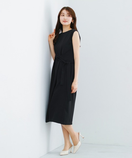 WHITE JOOLA(ホワイトジョーラ)の「【 抜け感モード 】とろみツイル・アシメベルトワンピース(ワンピース・レディース・ベージュ/ブラック・S/M/L)」の6枚目の写真