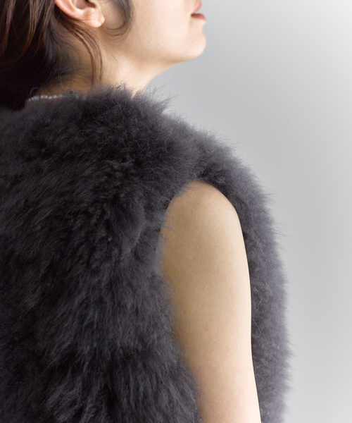 VERMEIL par iena(ヴェルメイユパーイエナ)の「Cashmere Fur gilet(ベスト・レディース・ネイビー/チャコールグレー・FREE)」の14枚目の写真