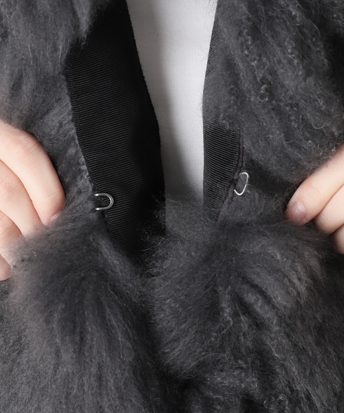 VERMEIL par iena(ヴェルメイユパーイエナ)の「Cashmere Fur gilet(ベスト・レディース・ネイビー/チャコールグレー・FREE)」の21枚目の写真