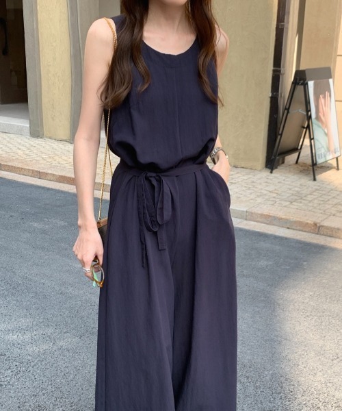 YUGA(ユーガ)の「YUGA_YGMC Korean-style Wide-leg pants all-in-one(つなぎ/オールインワン・レディース・ベージュ/ネイビー・FREE)」の1枚目の写真