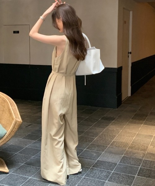 YUGA(ユーガ)の「YUGA_YGMC Korean-style Wide-leg pants all-in-one(つなぎ/オールインワン・レディース・ベージュ/ネイビー・FREE)」の11枚目の写真