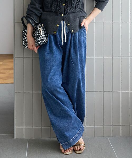 le.coeur blanc（ルクールブラン）の「Healthy denim Muffin（デニムパンツ・レディース・ネイビー/ブルー・38/36）」の2枚目の写真