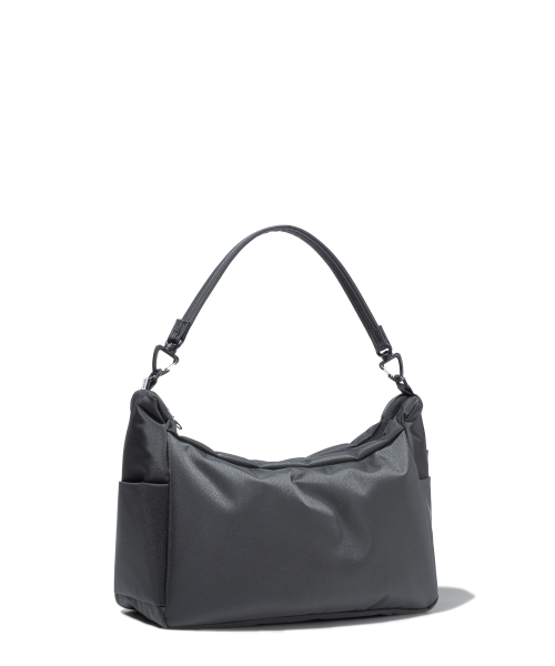 BUTDEEP(バッドディープ)の「042 OMNI FAVE BAG-CHARCOAL(メッセンジャーバッグ・レディース・その他・FREE)」の2枚目の写真